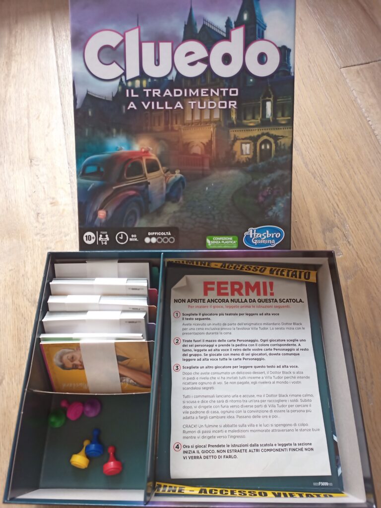unboxing di Cluedo Escape: Il Tradimento a Villa Tudor