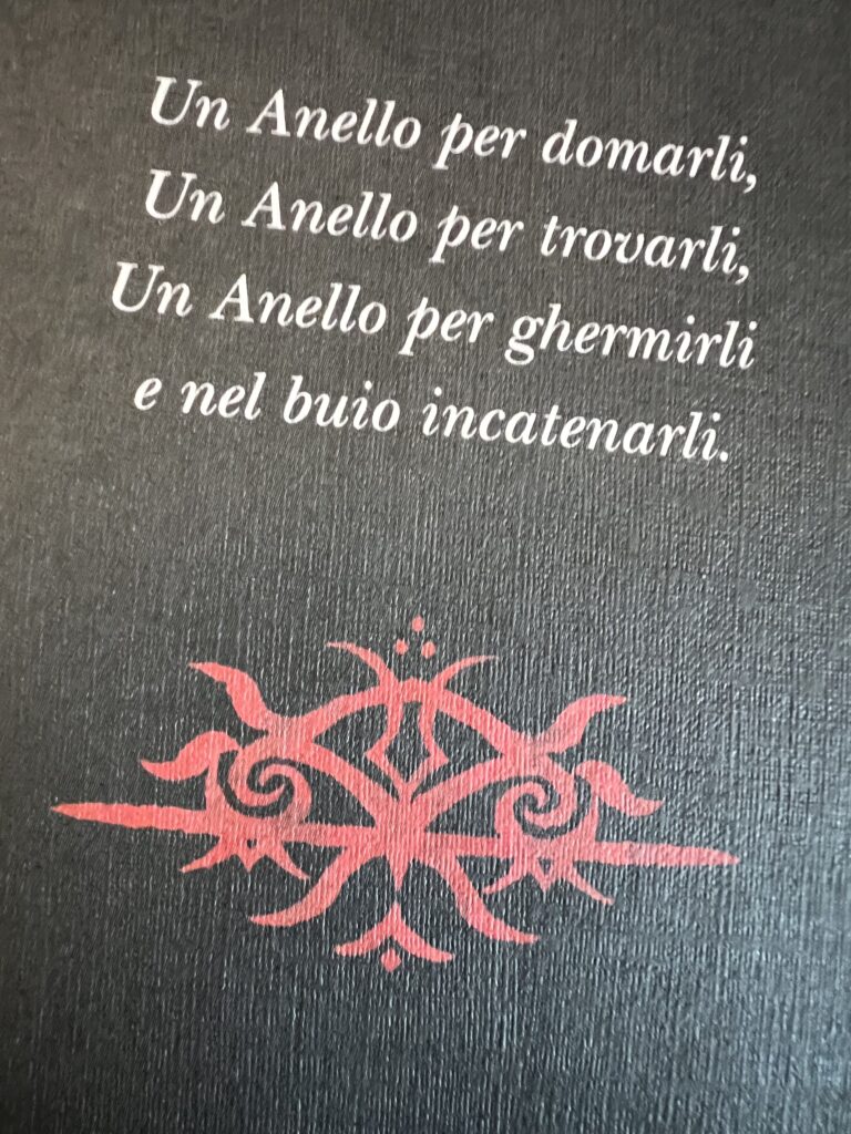 Direttamente dalla terza di copertina...