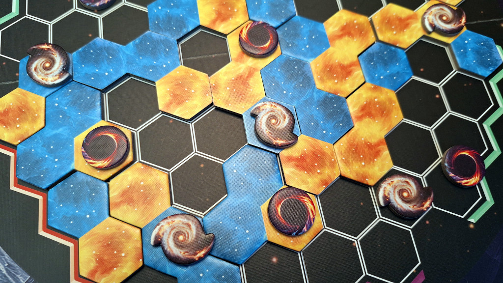 Orion Duel - L'arancione ha tre buchi neri, ma per sua fortuna sono sconnessi